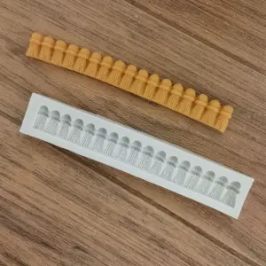 Long Vintage Tassel Border silicone mould